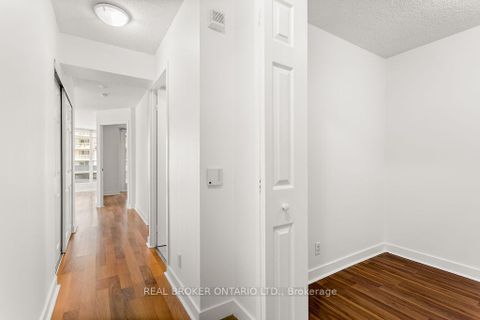 Photo 13 at 709 - 361 Front Street W, Waterfront Communities C1, Toronto