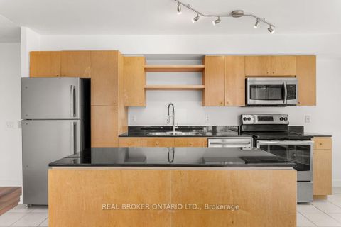 Photo 18 at 709 - 361 Front Street W, Waterfront Communities C1, Toronto