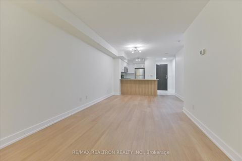 Photo 11 at 206 - 73 King William Crescent, Langstaff, Richmond Hill