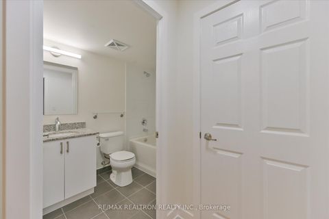 Photo 18 at 206 - 73 King William Crescent, Langstaff, Richmond Hill