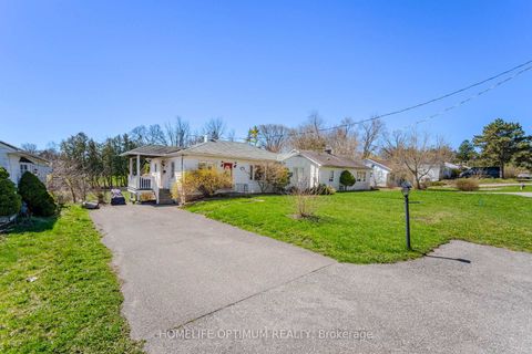 Photo 1 at 128 Eagle Street, Central Newmarket, Newmarket