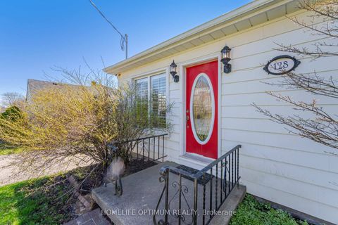 Photo 4 at 128 Eagle Street, Central Newmarket, Newmarket