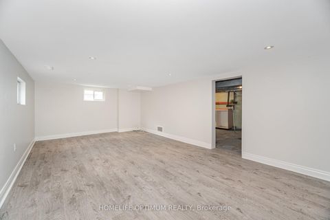 Photo 22 at 128 Eagle Street, Central Newmarket, Newmarket