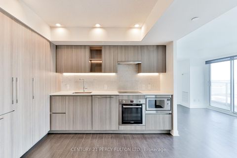 Photo 3 at 1811 - 19 Bathurst Street, Waterfront Communities C1, Toronto