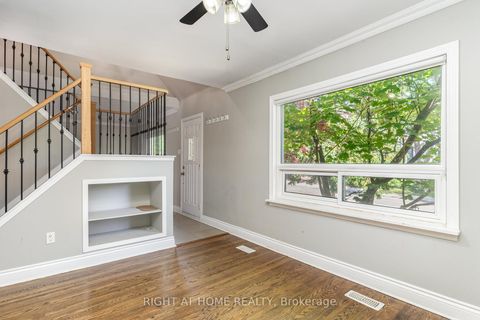 Photo 4 at 45 Yorkview Drive S, Willowdale West, Toronto