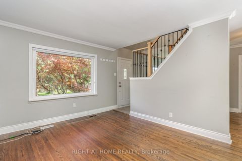 Photo 7 at 45 Yorkview Drive S, Willowdale West, Toronto