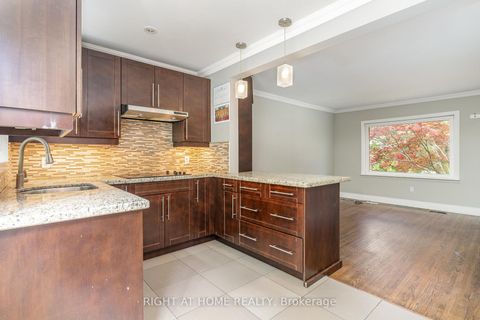 Photo 9 at 45 Yorkview Drive S, Willowdale West, Toronto