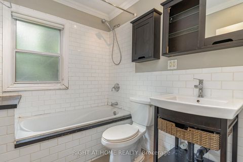 Photo 13 at 45 Yorkview Drive S, Willowdale West, Toronto