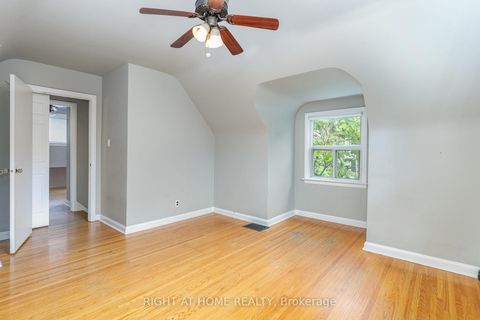 Photo 15 at 45 Yorkview Drive S, Willowdale West, Toronto