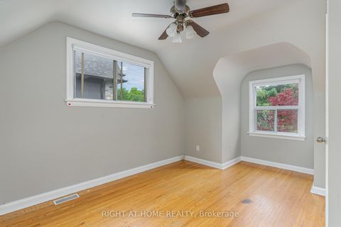 Photo 18 at 45 Yorkview Drive S, Willowdale West, Toronto