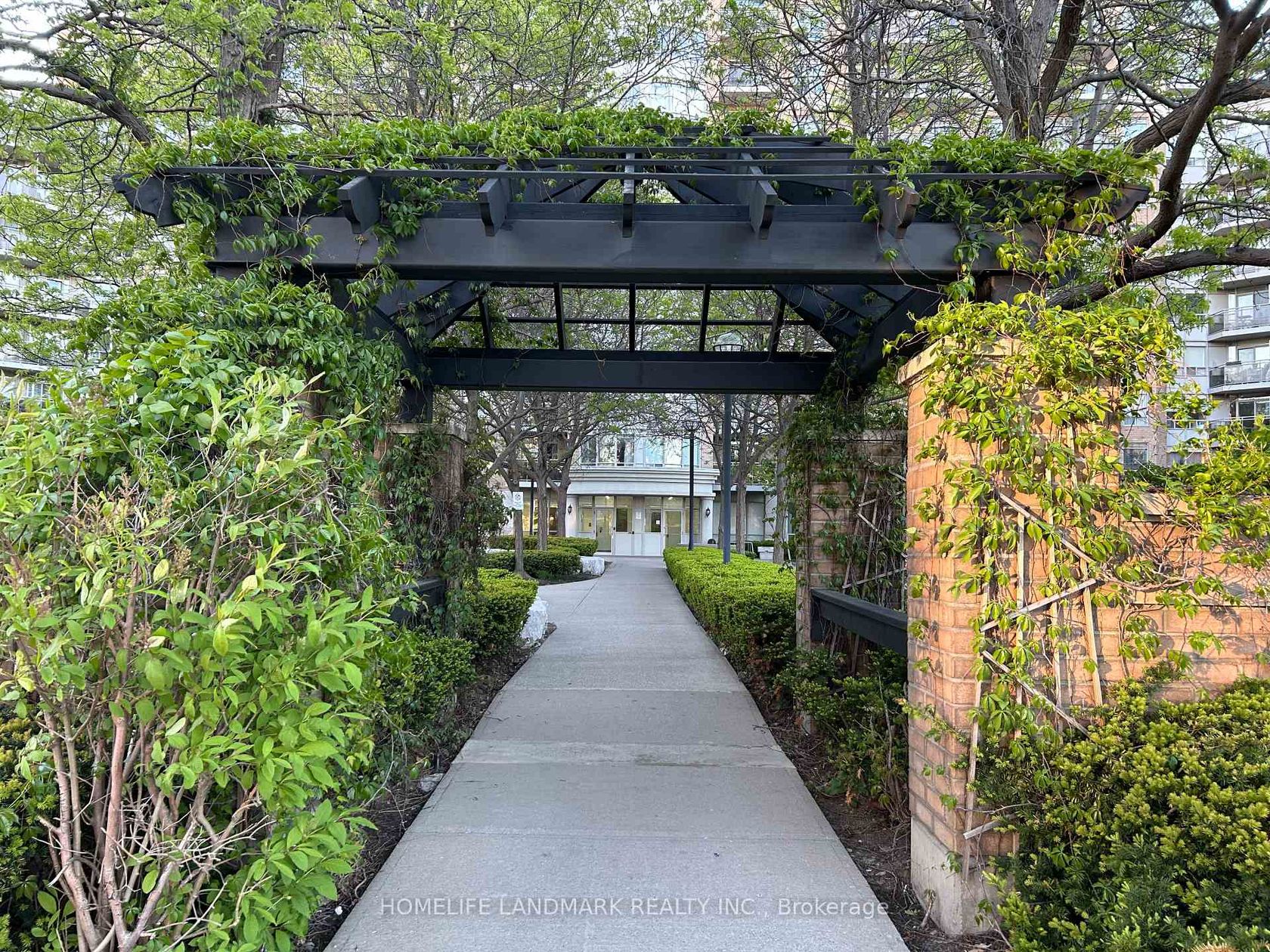 314 - 650 Lawrence Avenue W, Lawrence, Toronto 