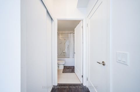 Photo 14 at 2709 - 105 Oneida Crescent, Langstaff, Richmond Hill