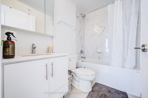 Photo 15 at 2709 - 105 Oneida Crescent, Langstaff, Richmond Hill