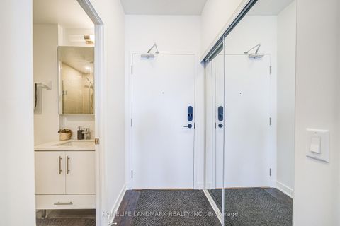 Photo 19 at 2709 - 105 Oneida Crescent, Langstaff, Richmond Hill