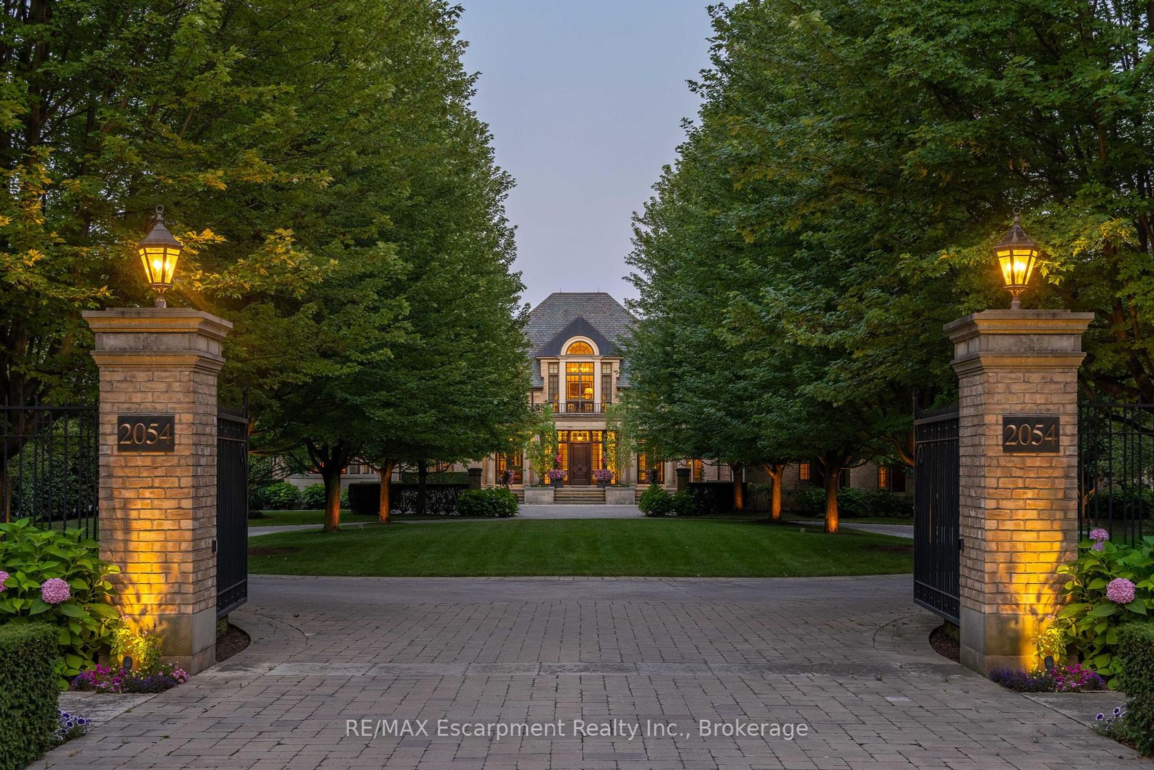 2054 Lakeshore Road E, FD Ford, Oakville 