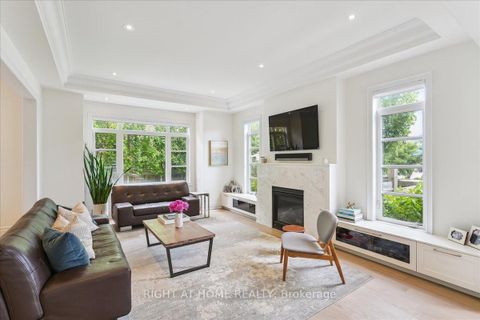Photo 4 at 317 Tudor Avenue, WO West, Oakville