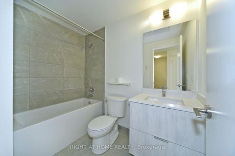 Photo 8 at 1022 - 14 David Eyer Road, Rural Richmond Hill, Richmond Hill