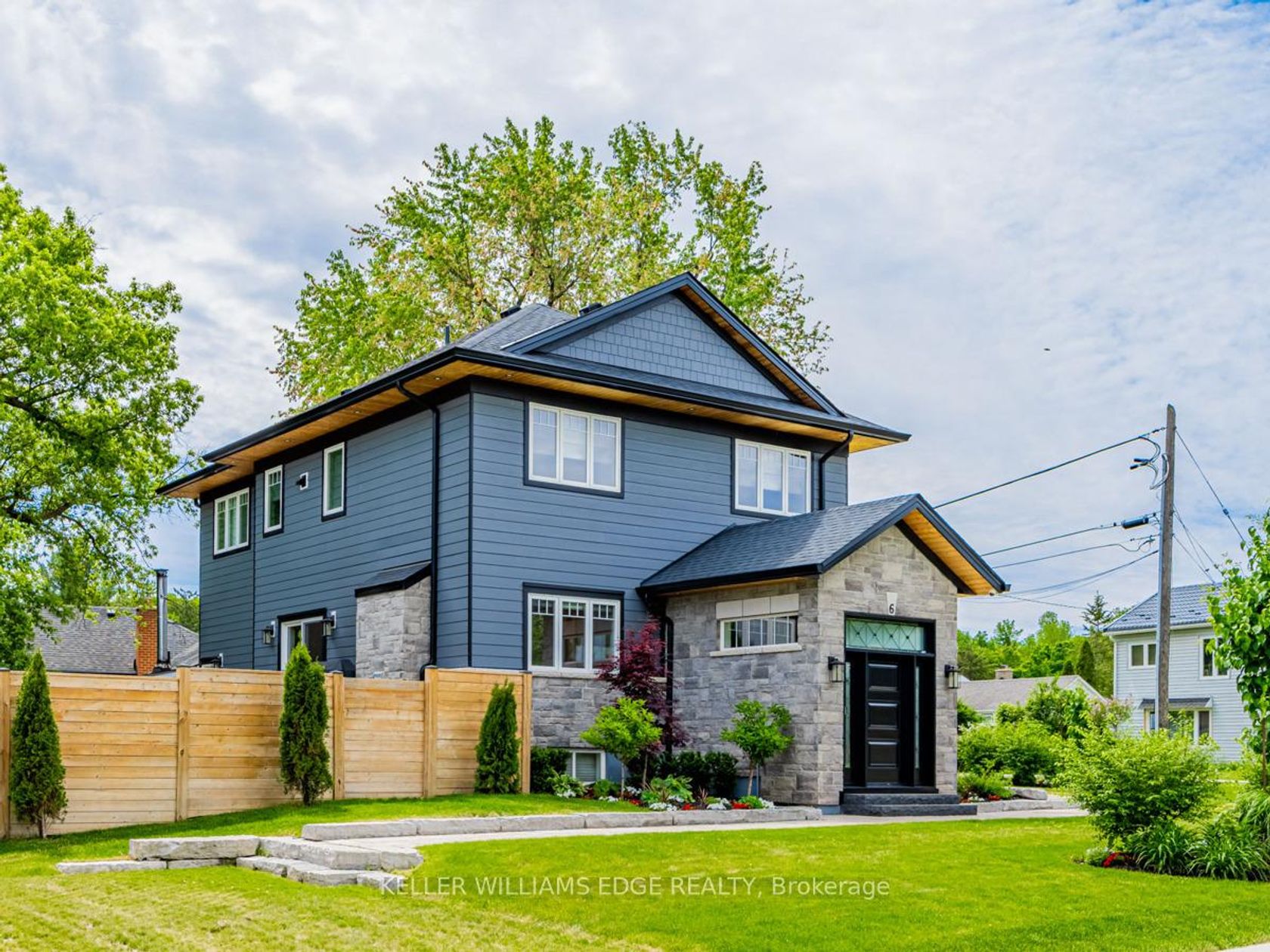 6 Credit Street, Glen Williams, Halton Hills 2