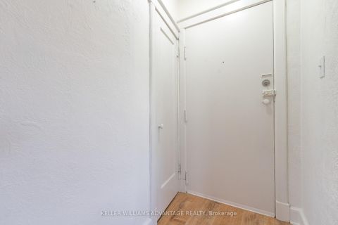 Photo 2 at 18 - 1646 Bathurst Street, Cedarvale, Toronto