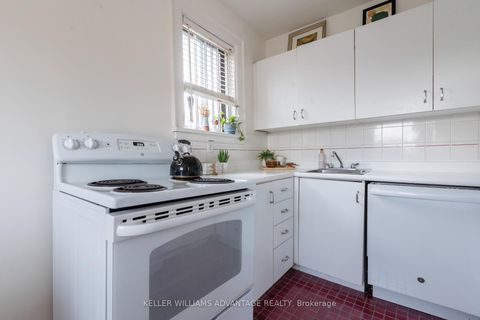 Photo 10 at 18 - 1646 Bathurst Street, Cedarvale, Toronto