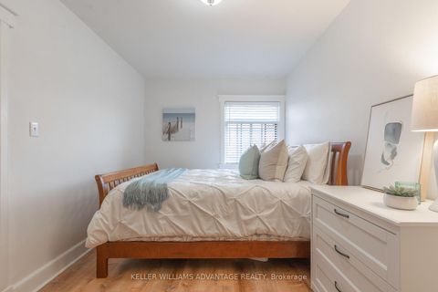 Photo 18 at 18 - 1646 Bathurst Street, Cedarvale, Toronto