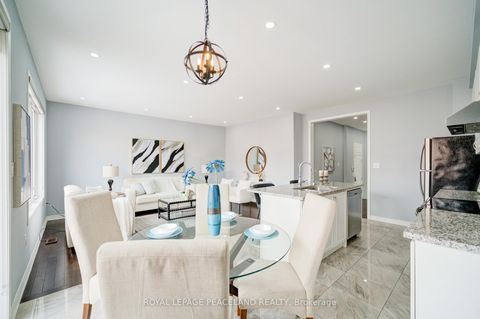 Photo 5 at 8 Casely Avenue, Rural Richmond Hill, Richmond Hill