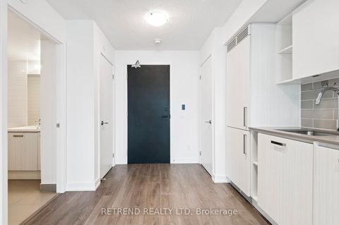 Photo 4 at 1004 - 125 Redpath Avenue, Mount Pleasant West, Toronto