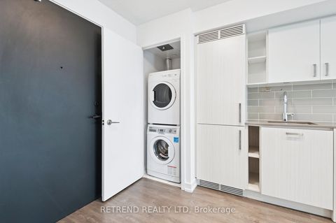 Photo 6 at 1004 - 125 Redpath Avenue, Mount Pleasant West, Toronto