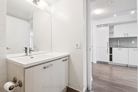 Photo 15 at 1004 - 125 Redpath Avenue, Mount Pleasant West, Toronto
