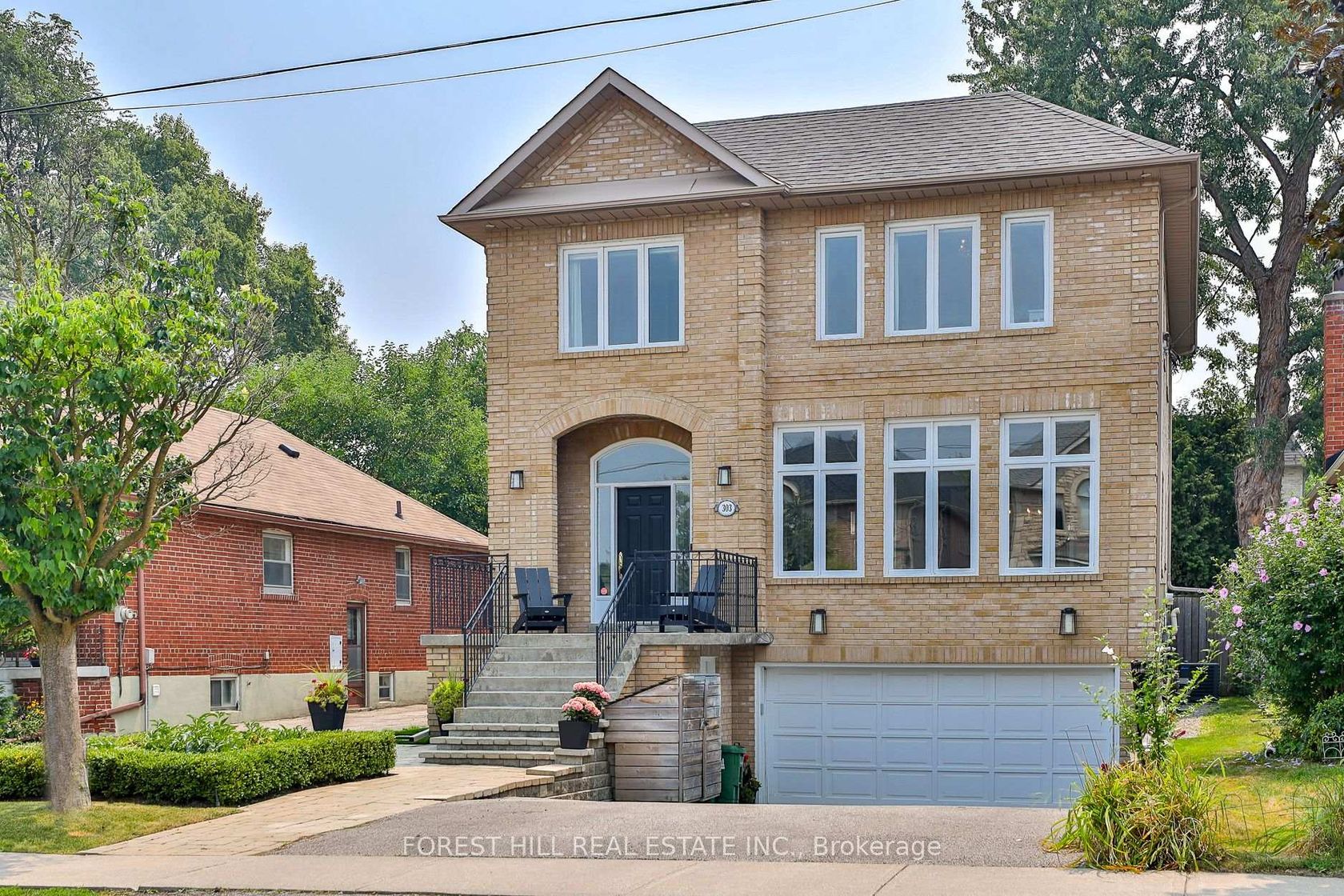 303 Joicey Boulevard, Nortown, Toronto 