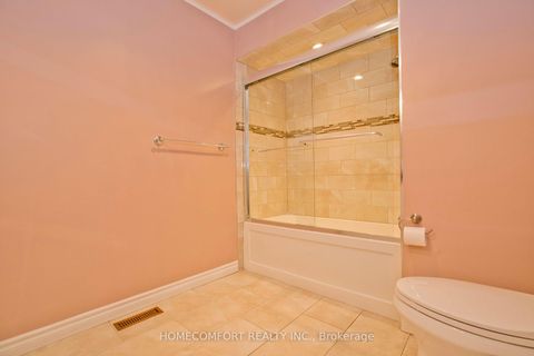 Photo 23 at 658 York Hill Boulevard, Yorkhill, Vaughan
