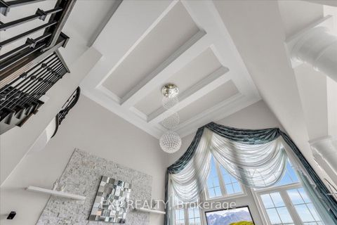 Photo 7 at 29 William Bowes Boulevard, Patterson, Vaughan