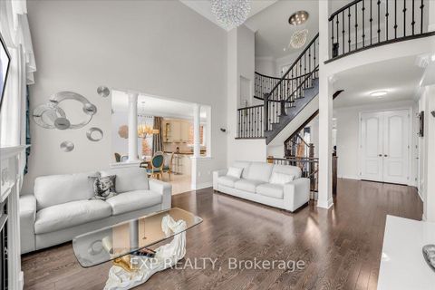 Photo 8 at 29 William Bowes Boulevard, Patterson, Vaughan
