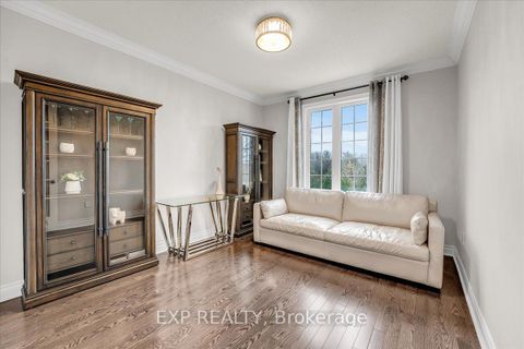Photo 14 at 29 William Bowes Boulevard, Patterson, Vaughan