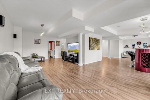 Photo 32 at 29 William Bowes Boulevard, Patterson, Vaughan