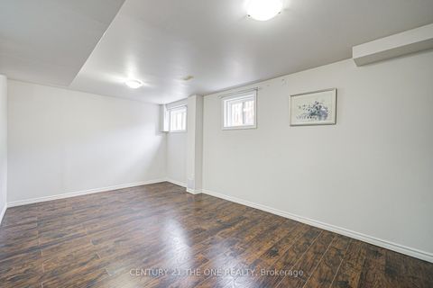 Photo 13 at 52 Stoyell Drive, Jefferson, Richmond Hill