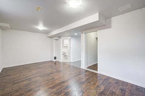 Photo 16 at 52 Stoyell Drive, Jefferson, Richmond Hill