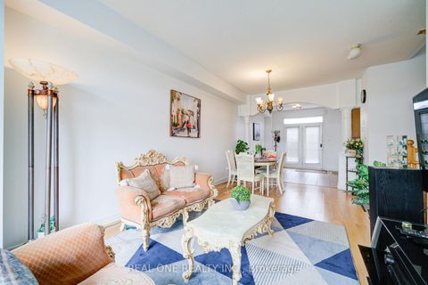 Photo 10 at 87 Zokol Drive, Bayview Northeast, Aurora