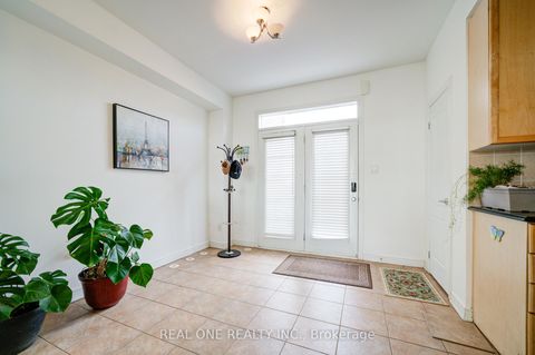 Photo 15 at 87 Zokol Drive, Bayview Northeast, Aurora
