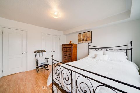 Photo 26 at 87 Zokol Drive, Bayview Northeast, Aurora