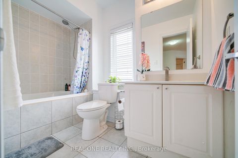 Photo 31 at 87 Zokol Drive, Bayview Northeast, Aurora
