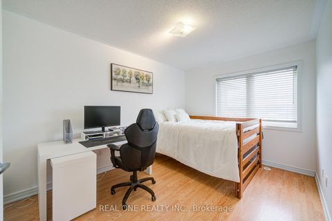 Photo 33 at 87 Zokol Drive, Bayview Northeast, Aurora
