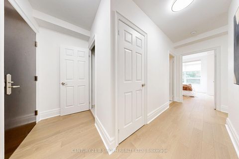 Photo 4 at 318 - 1135 Royal York Road, Humber Valley, Toronto