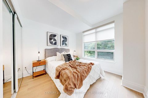 Photo 7 at 318 - 1135 Royal York Road, Humber Valley, Toronto