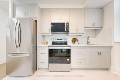 Photo 11 at 318 - 1135 Royal York Road, Humber Valley, Toronto