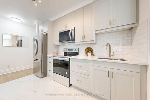 Photo 12 at 318 - 1135 Royal York Road, Humber Valley, Toronto