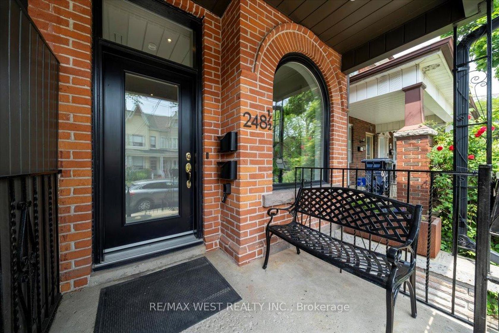 248 1/2 Euclid Avenue, Bellwoods, Toronto 