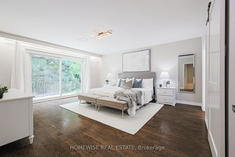 Photo 14 at 21 Bayhampton Court, Bathurst Manor, Toronto