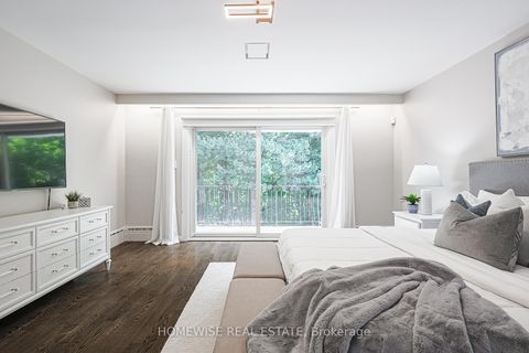 Photo 16 at 21 Bayhampton Court, Bathurst Manor, Toronto