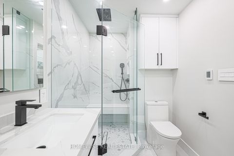 Photo 18 at 21 Bayhampton Court, Bathurst Manor, Toronto